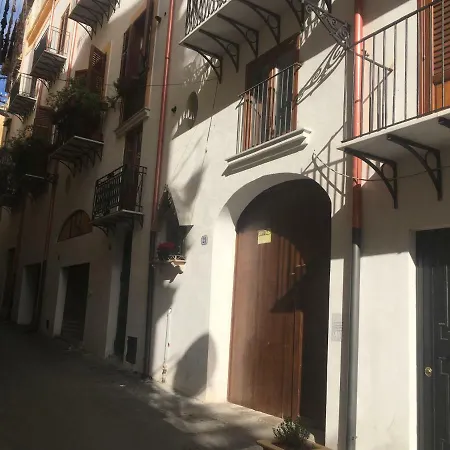 Discesa Delle Capre Confort דירה פלרמו